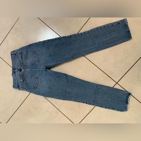 Abercrombie & Fitch The Mom High Rise Jean - Picture 3 of 5